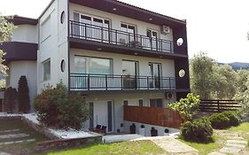 Mirador Apartments